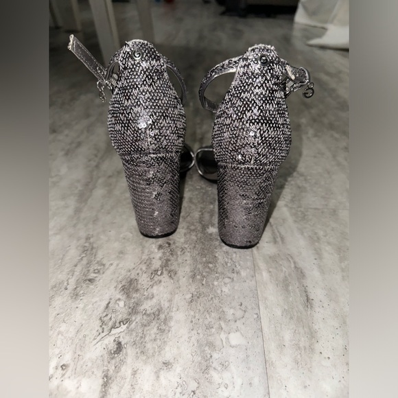 G by Guess silver dressy heels - Picture 6 of 12